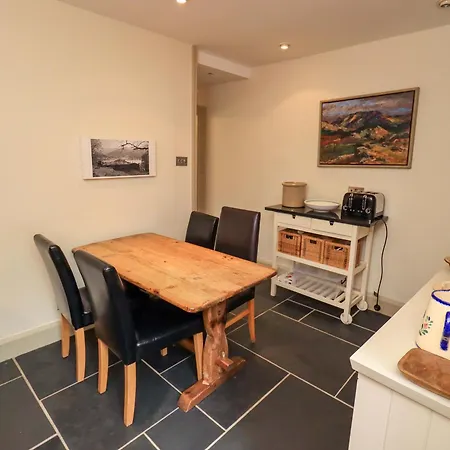 Beck Steps Chapel Stile